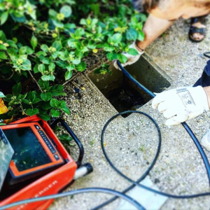 Controle par caméra d'une canalisation de maison
